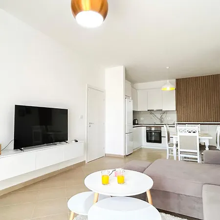 1 Bedroom 829